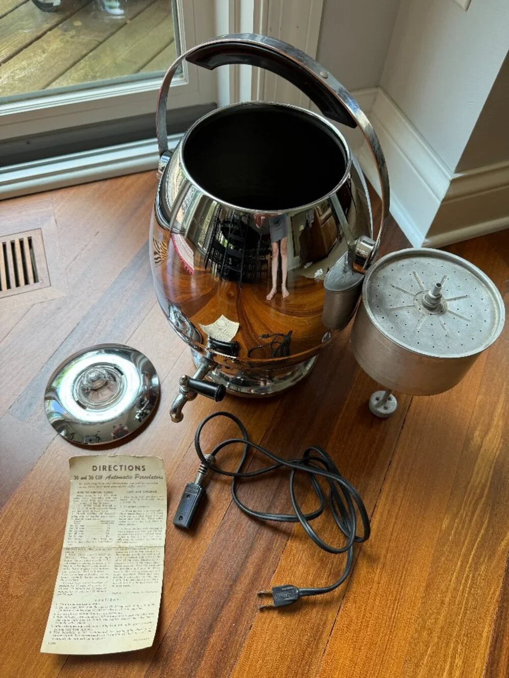 Vintage Art Deco Royal Hallmark Robeson Electric Coffee Percolator Chrome Finish